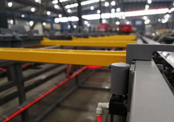 kaufen 12m CNC-automatisches Stahlstangen-Schersägende Trennlinie 2100*76mm online manufacture